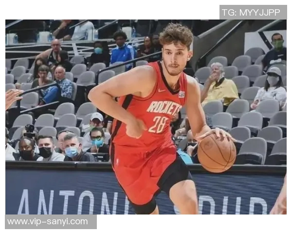 申京盛赞亚当斯展现韧性队友努力拼搏如今状态最佳